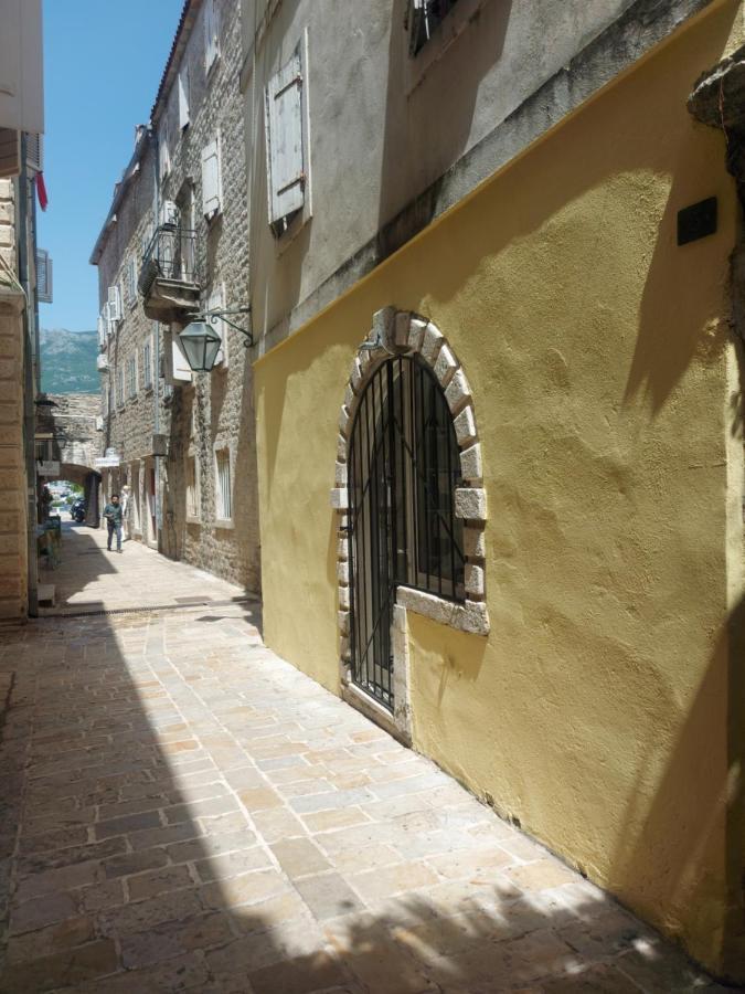 Old Town Experience - *
